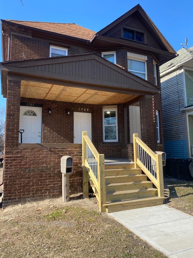 1709 Casgrain St, Detroit, MI 48209 Townhome Rentals in Detroit MI
