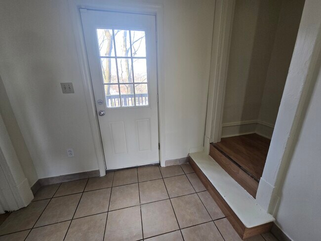 Building Photo - 508 Romine Ave