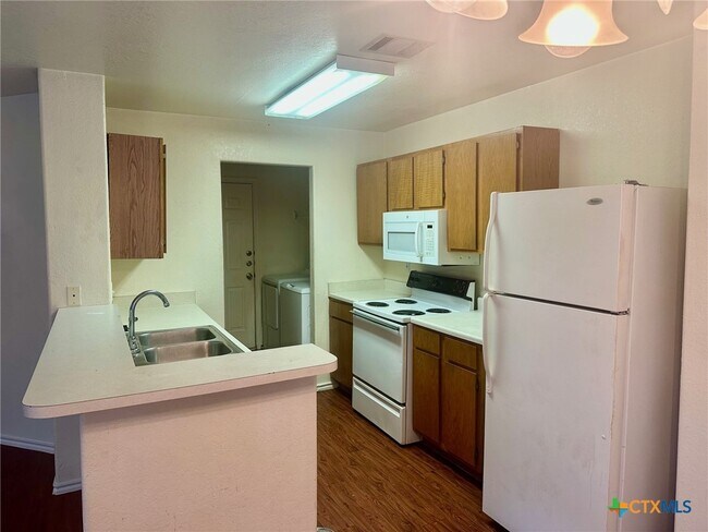 Foto del edificio - 128 Cedargrove