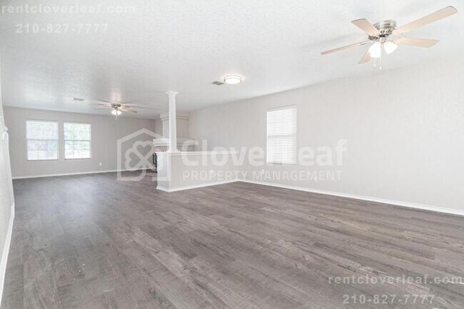 Foto del edificio - 129 Gatewood Bay