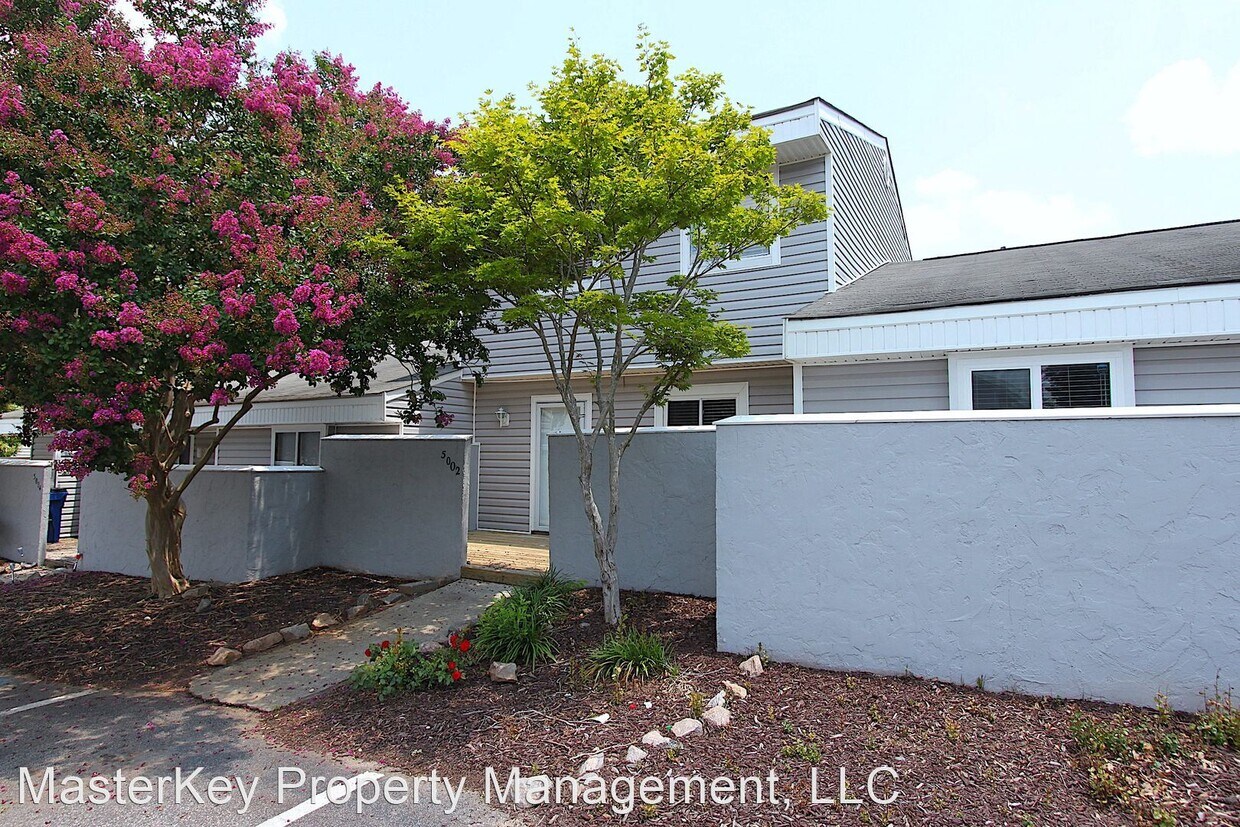 Foto principal - 2 br, 1.5 bath House - 5002 Casa Del Rey Dr