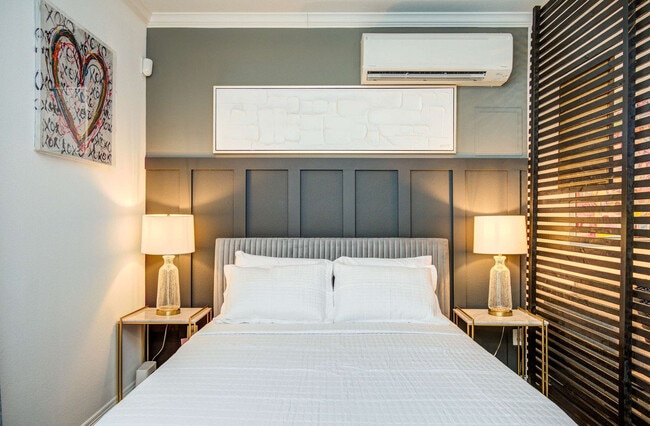 Building Photo - 2617 Yale St