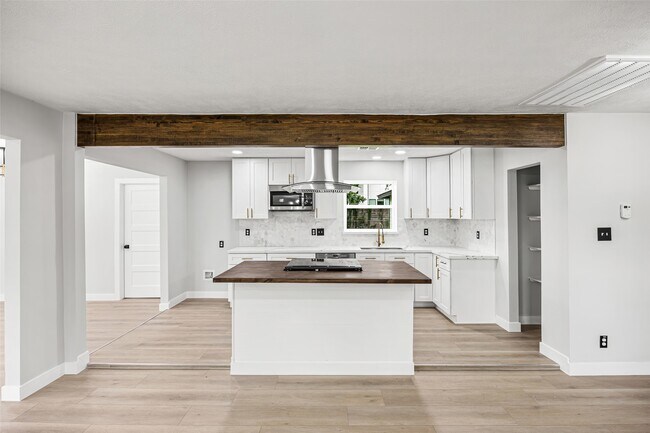 Foto del edificio - 4626 Holly St