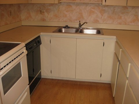 Building Photo - Spacious 2/1.5 Townhome in New Town