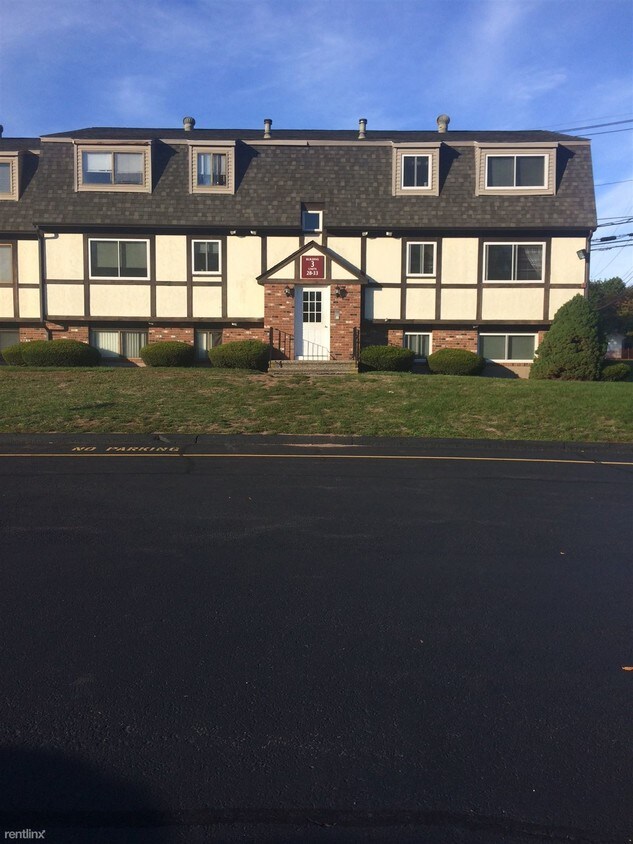 66 Evergreene Rd, Wallingford, CT 06492 Condo for Rent in Wallingford