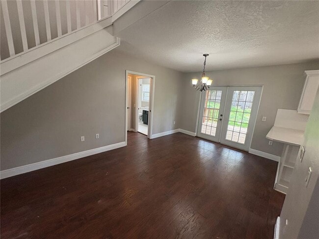 Building Photo - 411 S Cobble Ct