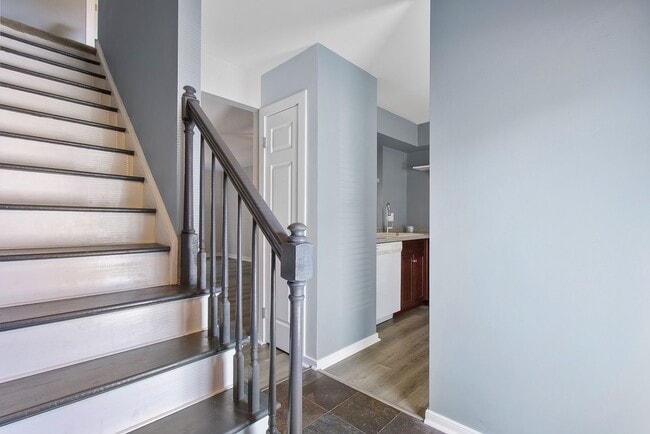 Building Photo - Charming 2-Bed, 2.5-Bath Home Steps from W...