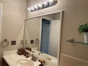 Building Photo - 2415 Poco Dr