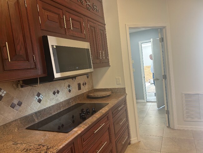 Foto del edificio - 345 Eventide Drive