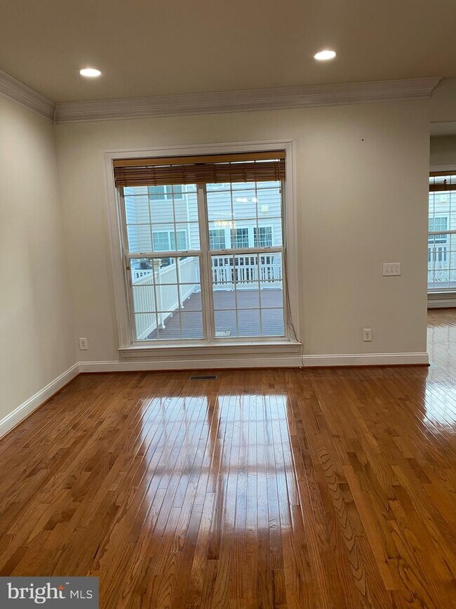 43557 White Cap Terrace, Chantilly, VA 20152 Townhome Rentals in