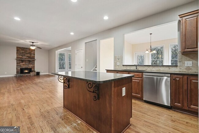Foto del edificio - 2021 Eagles Ridge