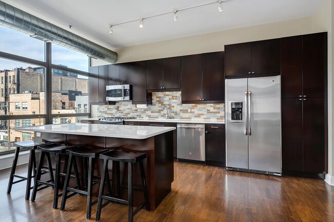 Kitchen - 23 N Green St