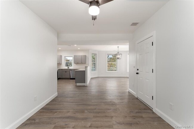 Building Photo - 22 Forbus St