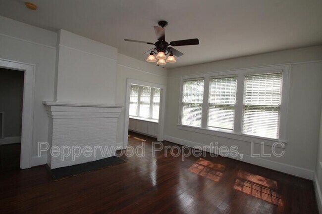 Building Photo - 253 Hydrick St