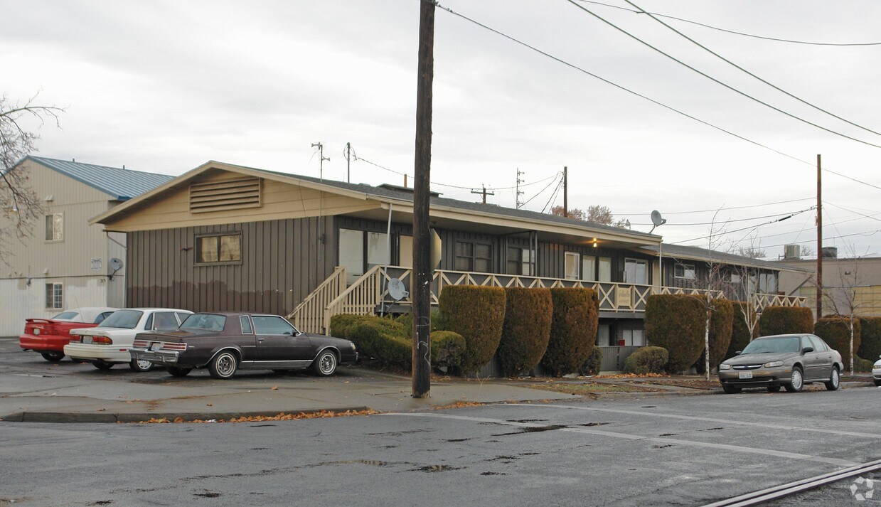 607 W Pine St, Yakima, WA 98902 Apartments in Yakima, WA