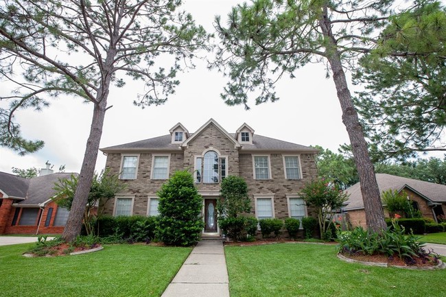 Building Photo - 839 Maplewood Falls Ct