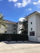 Building Photo - 924 SE 2nd St