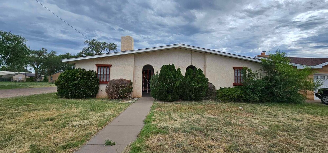 Primary Photo - Beautiful 3 bedroom, 2 bath home for rent