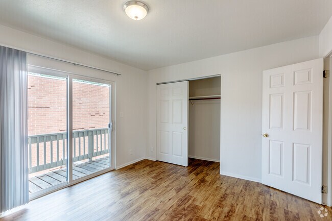 2HAB, 1.5BA - 1,000 ft² - Laguna Gardens