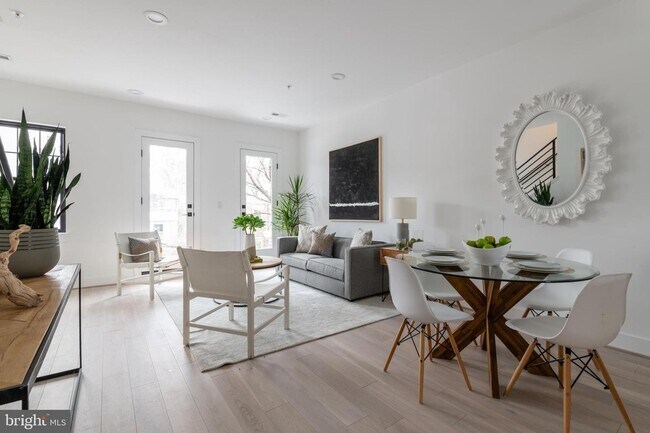 Foto del edificio - 1411 Oak St NW