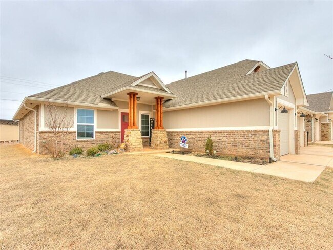 Building Photo - Charming Corner Lot Home with Spacious Living and Modern Kitchen