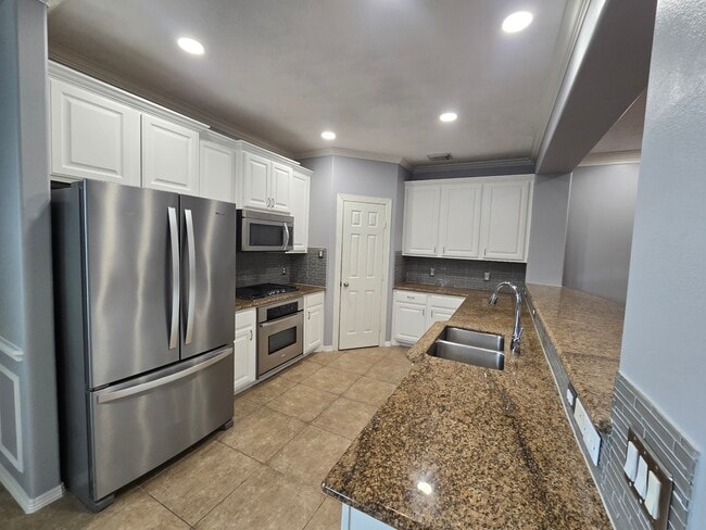 Building Photo - 1309 Bingham St