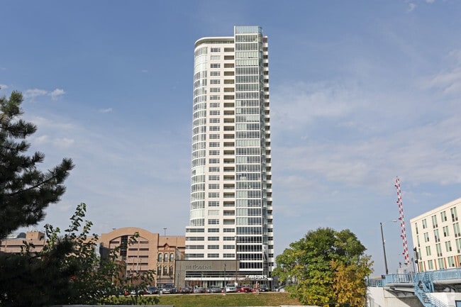 Building Photo - The Moderne