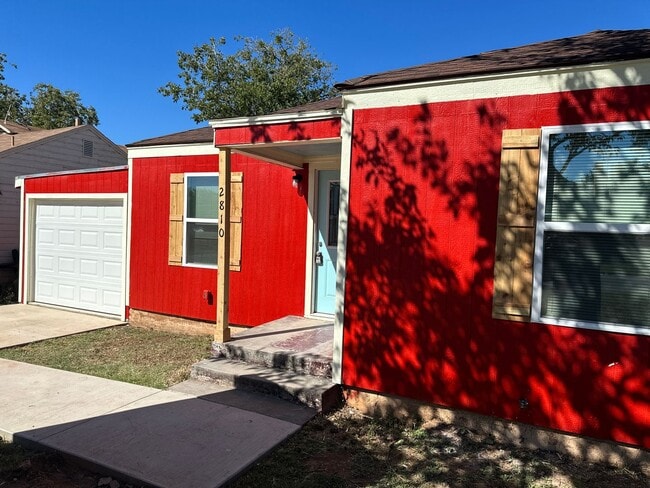 Building Photo - COMPLETE REMODEL! 2 bed 1 bath 1 car garage!