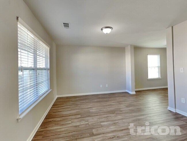 Foto del edificio - 1935 Windy Willow Ln