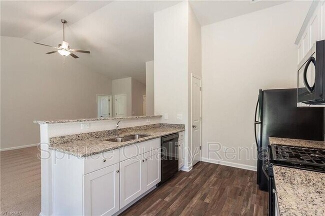 Building Photo - 2237 Balmore Ave