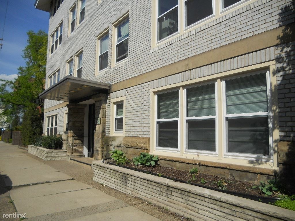 Primary Photo - 341 S Highland Ave