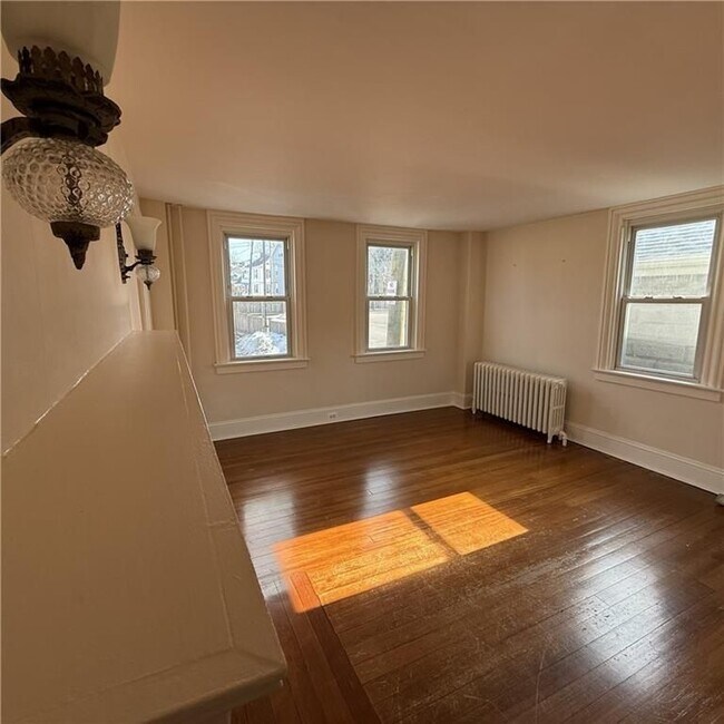 Foto del edificio - 1 Bartlett Ct