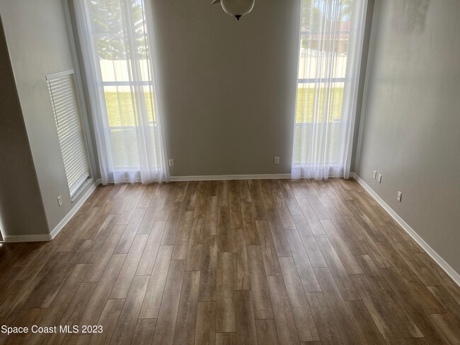 Foto del edificio - 1212 Foxridge Pl