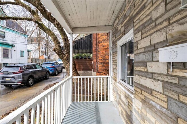 Foto del edificio - 3246 Richardson Ave