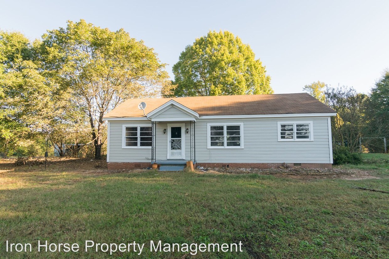 Primary Photo - 3141 Highway 72 E