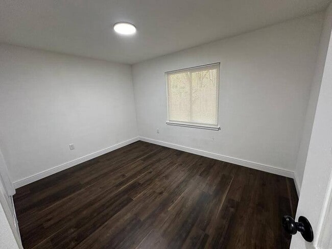 Building Photo - 2122 Mara Ct