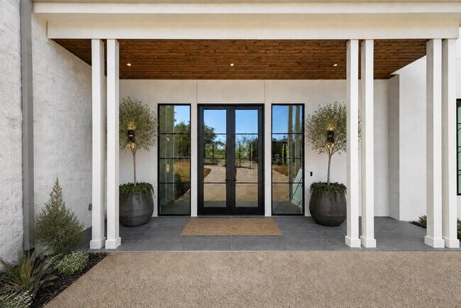 Foto del edificio - 6102 Forest Hills Dr