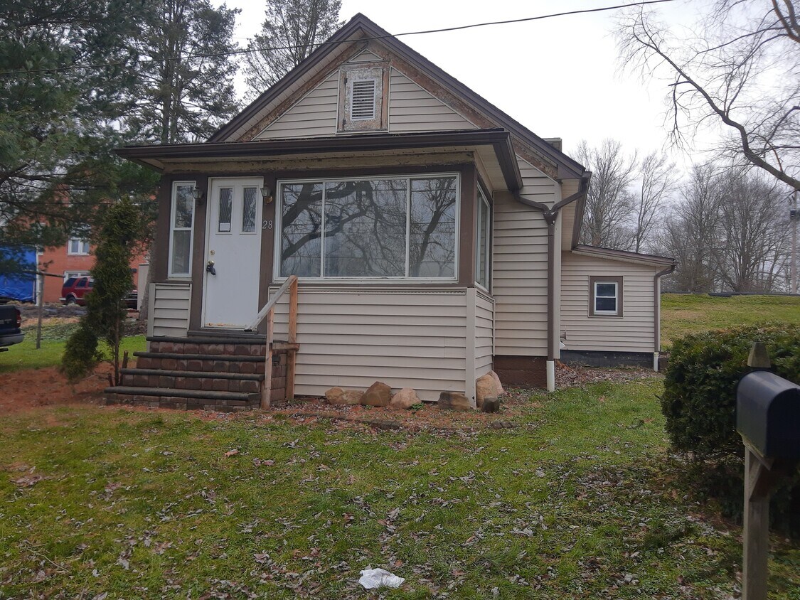 28 S 1st St, Rittman, OH 44270 House Rental in Rittman, OH