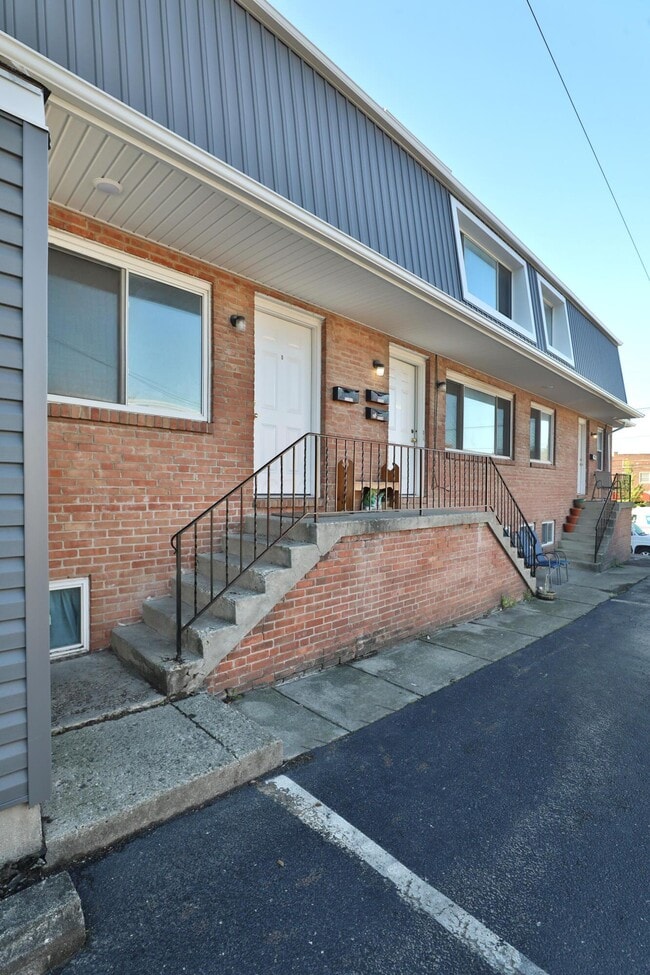 Building Photo - 3318 N High St