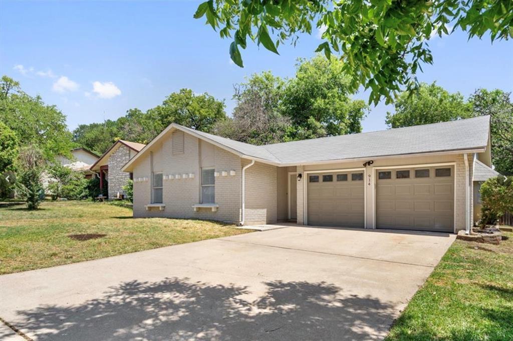 Foto principal - 914 Hillside Oaks Dr
