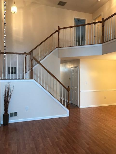 Foto del edificio - 14 Meadow Ln