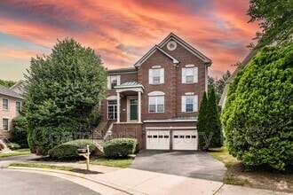 Building Photo - 3105 White Daisy Pl