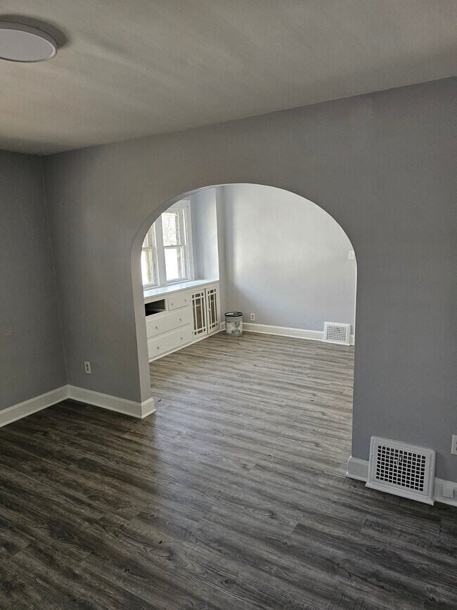 Foto del edificio - 703 N Gladstone Ave