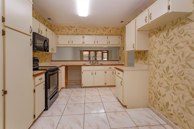 Building Photo - 8266 Ambrose Cove Way