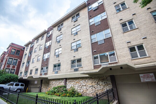 Foto del edificio - 420 W Aldine Ave