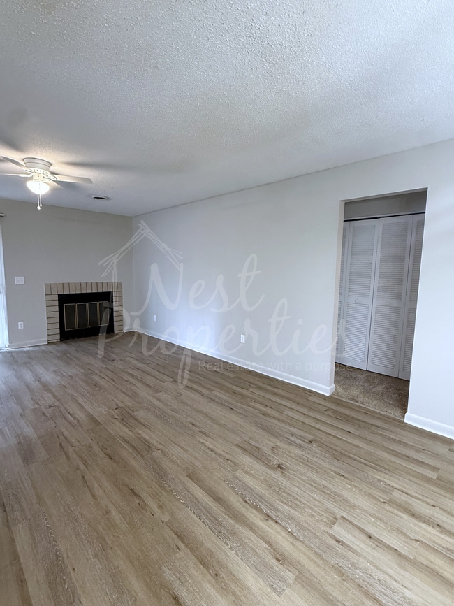 Building Photo - 1211 Metze Rd