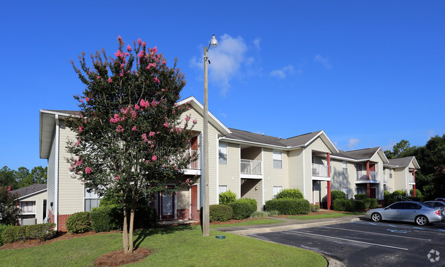 Building Photo - Riverwood Apartment Homes