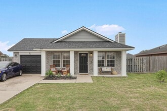 Building Photo - 5725 Ventura Ln