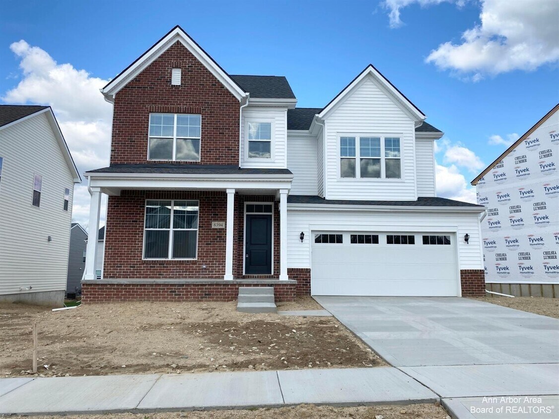 Foto principal - 6394 S Trailwoods Dr