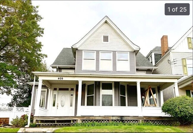 Building Photo - 409 N 5th St